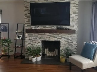7840 Sancola Ave, Sun Valley, CA 91352