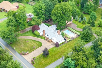 612 Bower Hill Rd, Venetia, PA 15367