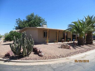 301 Peretz Cir, Morristown, AZ 85342