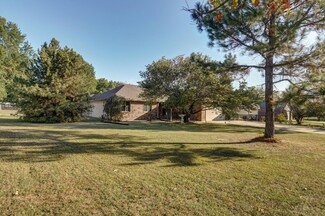 4649 W 3rd St, Battlefield, MO 65619