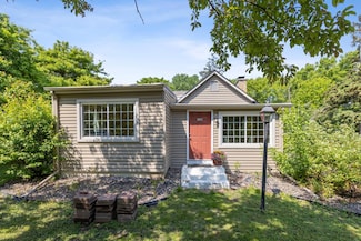1335 Briar St, Wayzata, MN 55391