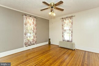 2416 W 1st St, Middletown, VA 22645