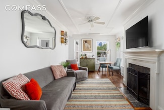 279 1st St Unit 4C, Brooklyn, NY 11215