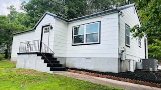 400 Hollywood Dr, Rossville, GA 30741