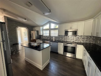 6569 NW 35th Ave, Coconut Creek, FL 33073