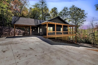 55 Agora Ln, Ellijay, GA 30540