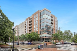 88 W V St SW Unit 408, Washington, DC 20024