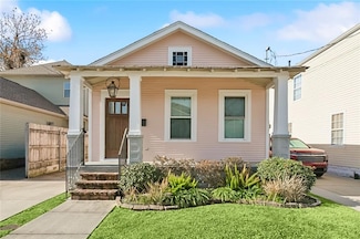 410 Newton St, Gretna, LA 70053