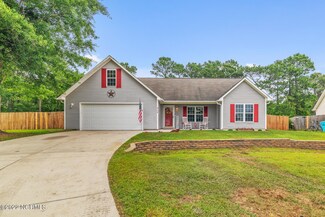 315 Snow Bell Ct, Richlands, NC 28574