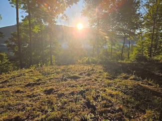 305 Cascade Rd, Danby, VT 05739