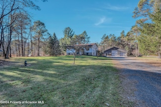 585 Old River Rd, Gouldsboro, PA 18424