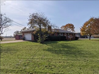 4676 E Port Clinton Eastern Rd, Port Clinton, OH 43452