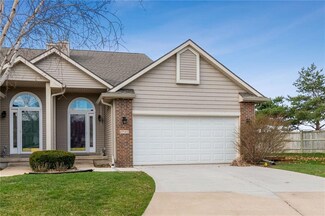 6768 NW 57th St, Johnston, IA 50131