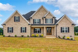 5401 Sicily St, Oak Ridge, NC 27310