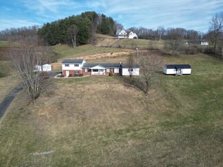 869 Armstrong Rd Unit 869, Summersville, WV 26651