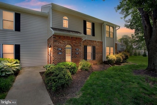 2307 Windfield Ct, Glen Mills, PA 19342