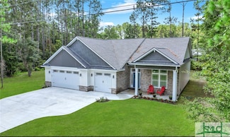 101 Plantation Rd, Midway, GA 31320