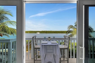 2404 Harbour Cove Dr, Fort Pierce, FL 34949