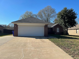 1235 Trenton Dr, Conway, AR 72034