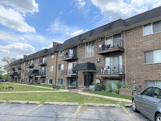 215 S Hale St Unit 3B, Addison, IL 60101