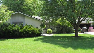 17 Thornewood Dr, Garrett, IN 46738