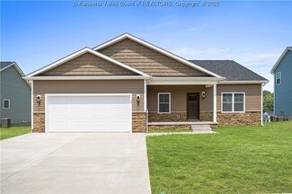 24 Lenore Cir, Fraziers Bottom, WV 25082