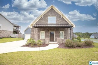 100 Oak Leaf Ct, Pell City, AL 35125