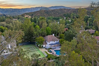 28925 Medea Mesa Rd, Agoura Hills, CA 91301