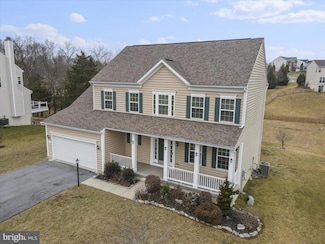 55 Summer Grove Dr, Kearneysville, WV 25430