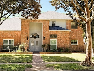 2906 Deer Creek Dr, Sugar Land, TX 77478