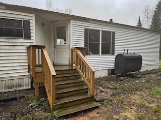137 Bridge Rd, Cambridge, ME 04923