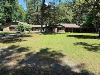 8707 Sulphur Springs Rd, Pine Bluff, AR 71603