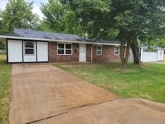 1003 8th Ave NW, Miami, OK 74354