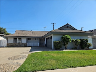 530 W Parkwood Ave, La Habra, CA 90631