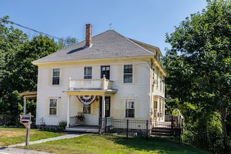 8 High St, Ashburnham, MA 01430
