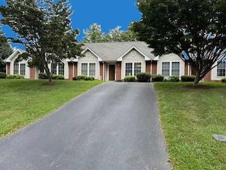 312 Cypress St, Salem, VA 24153