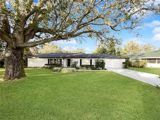 149 Okaloosa Dr, Winter Haven, FL 33884