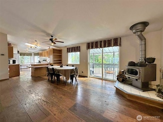 2833a U S 12 Unit A, Silver Creek, WA 98585