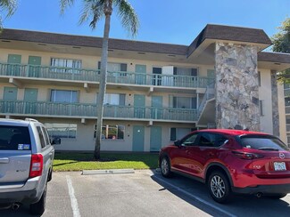 400 Village Green Cir W Unit 118, Palm Springs, FL 33461