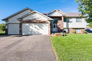 1102 Hillock St NW, Isanti, MN 55040