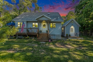 6995 N Old Channel Trail, Montague, MI 49437