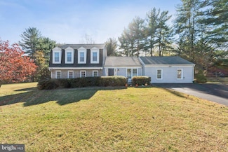 8124 Seneca View Dr, Gaithersburg, MD 20882