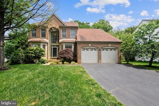 2437 Dakota Lakes Dr, Herndon, VA 20171