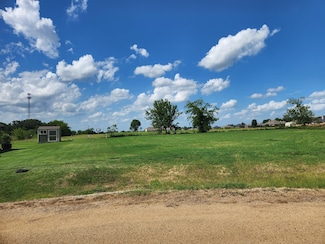 2408 Abigail Ln, Mabank, TX 75147