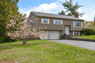 155 Rolling Acres Rd, Lunenburg, MA 01462