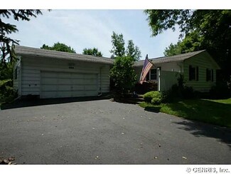 400 Phelps Rd, Honeoye Falls, NY 14472