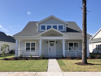 2486 Lake Ridge Dr, Boiling Spring Lakes, NC 28461
