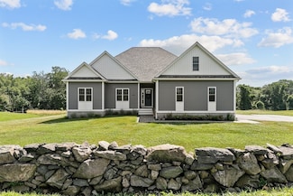 1246 Main Rd, Westport, MA 02790