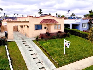 2222 W 74th St, Los Angeles, CA 90043