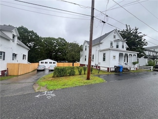 12 Winthrop St, Cranston, RI 02910